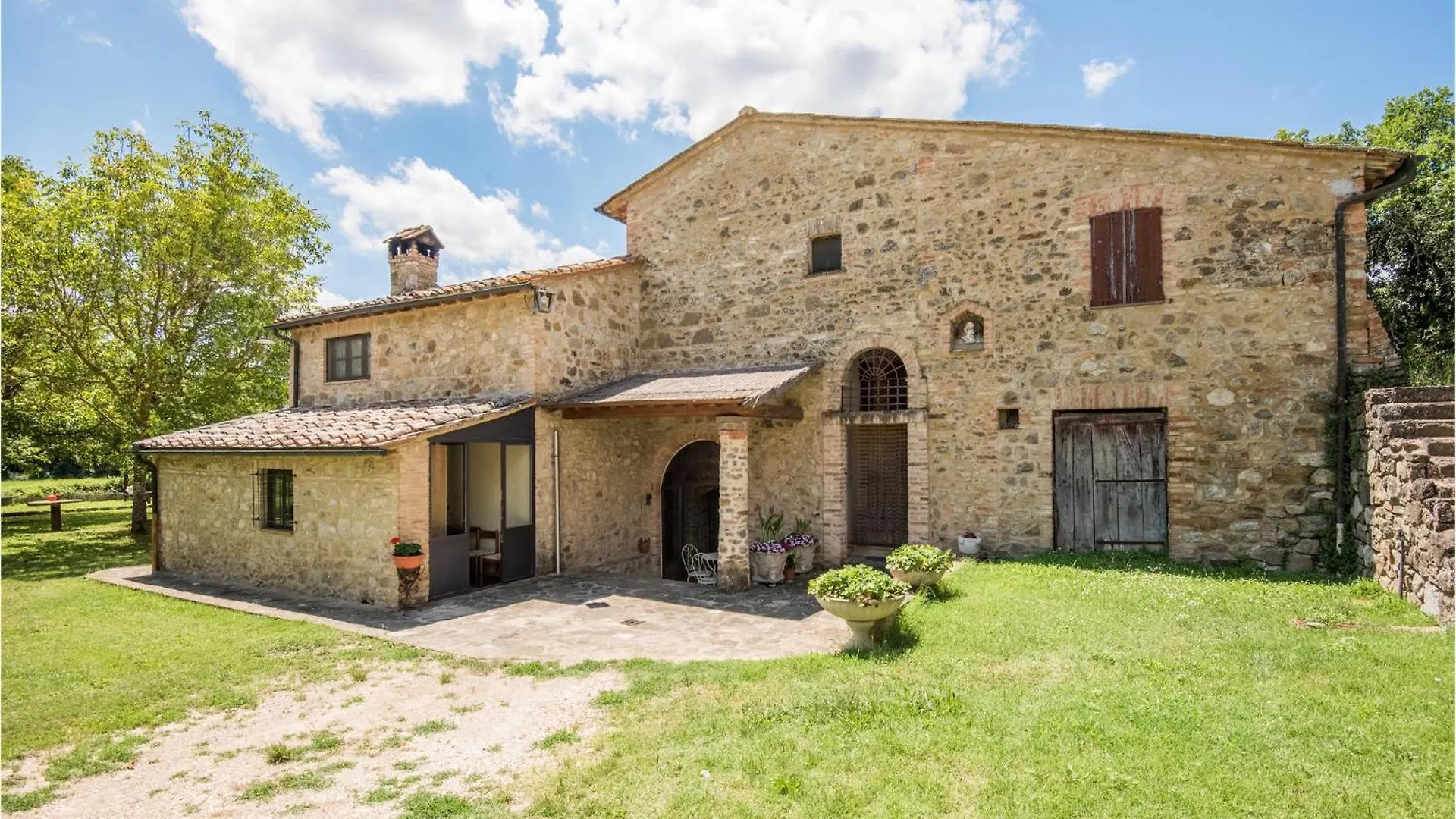 2 Bedroom Pet Friendly Home In Casole Delsa Casole dʼElsa