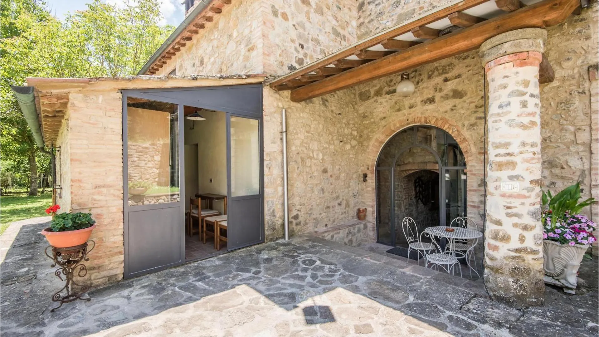 2 Bedroom Pet Friendly Home In Casole Delsa Casole dʼElsa 0*,